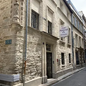 3* Hotel Le Medieval Palais Des Papes